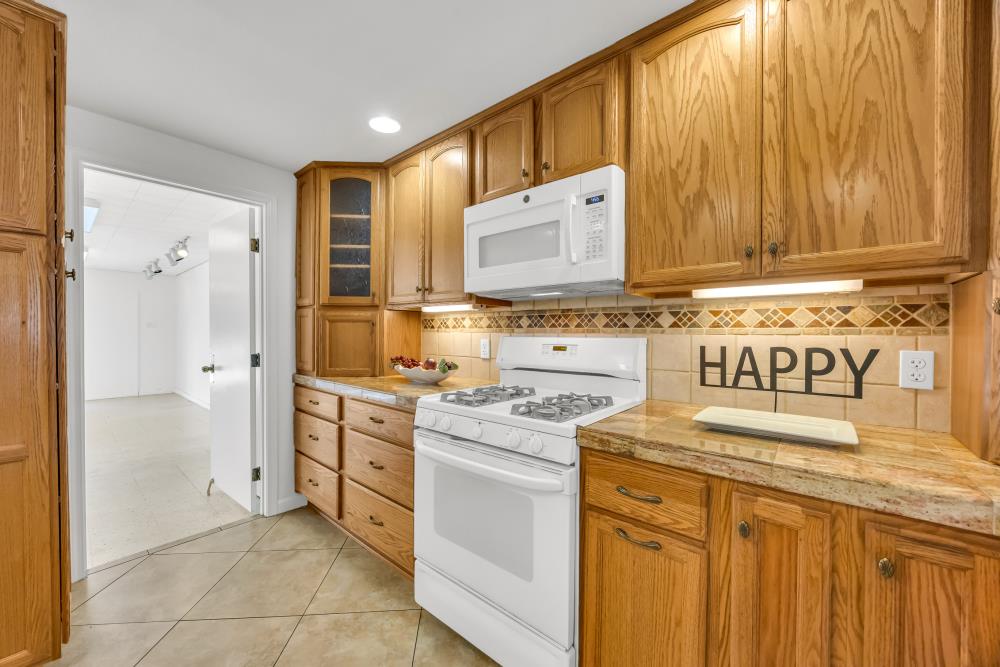 7045 Woodmore Oaks Drive