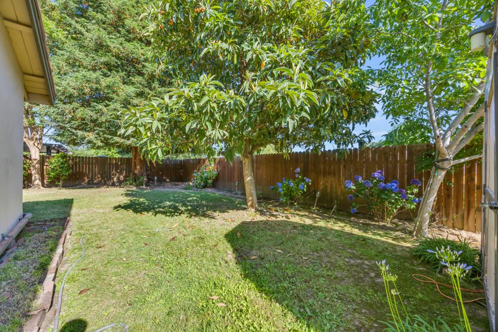 7045 Woodmore Oaks Drive