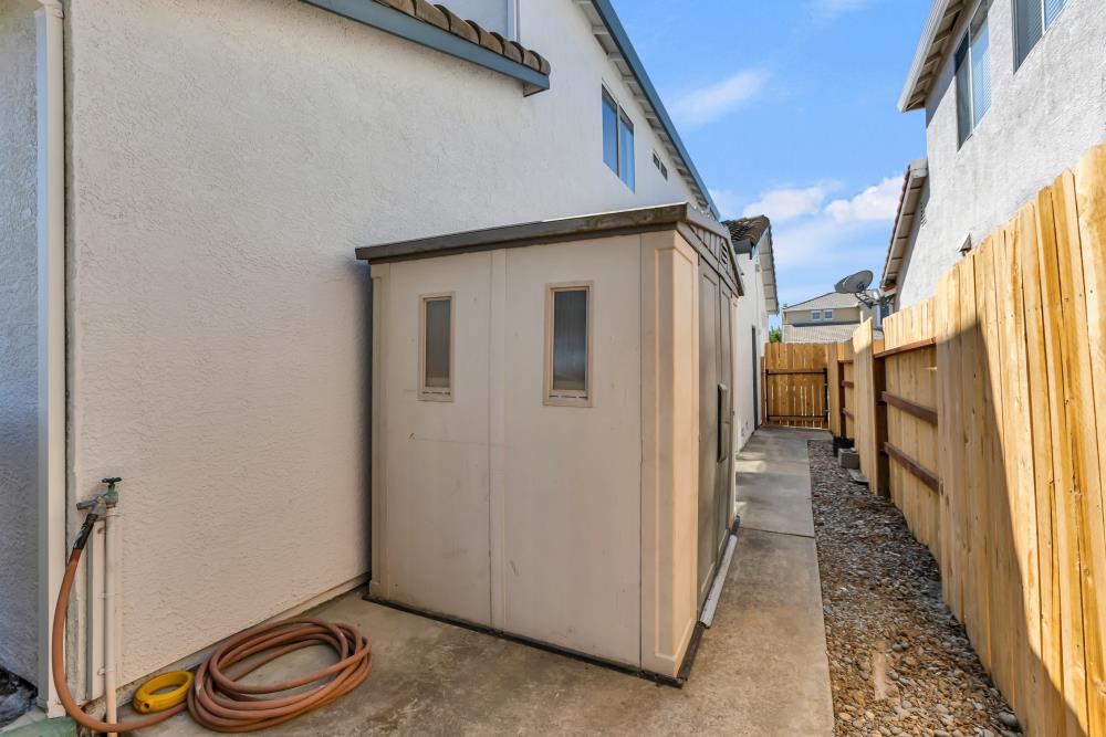 8225 Wooded Brook Drive