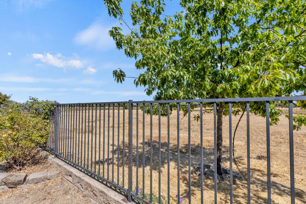 8225 Wooded Brook Drive