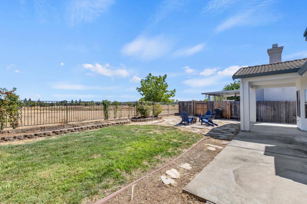 8225 Wooded Brook Drive