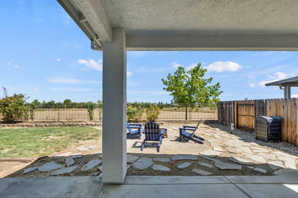 8225 Wooded Brook Drive