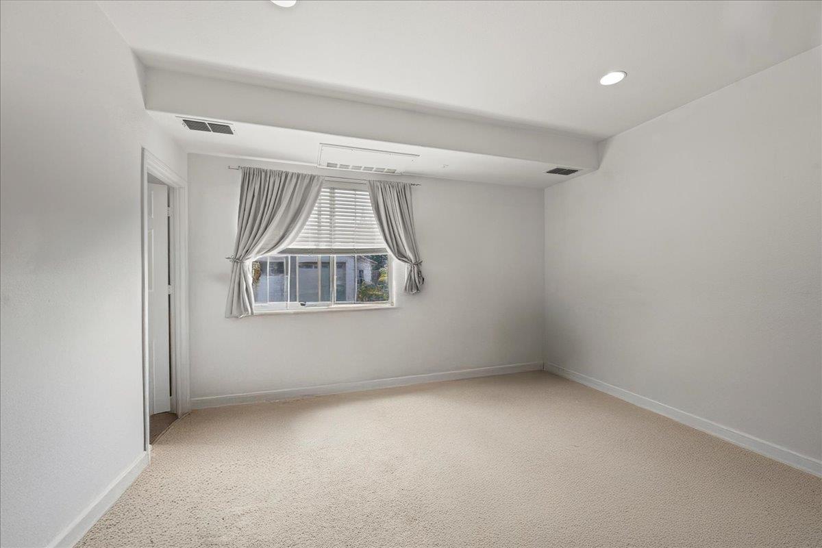 1728 Leander Lane