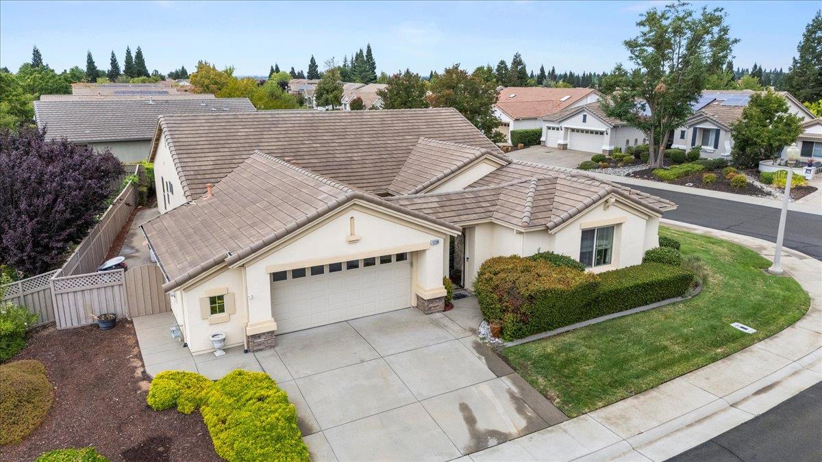 1728 Leander Lane