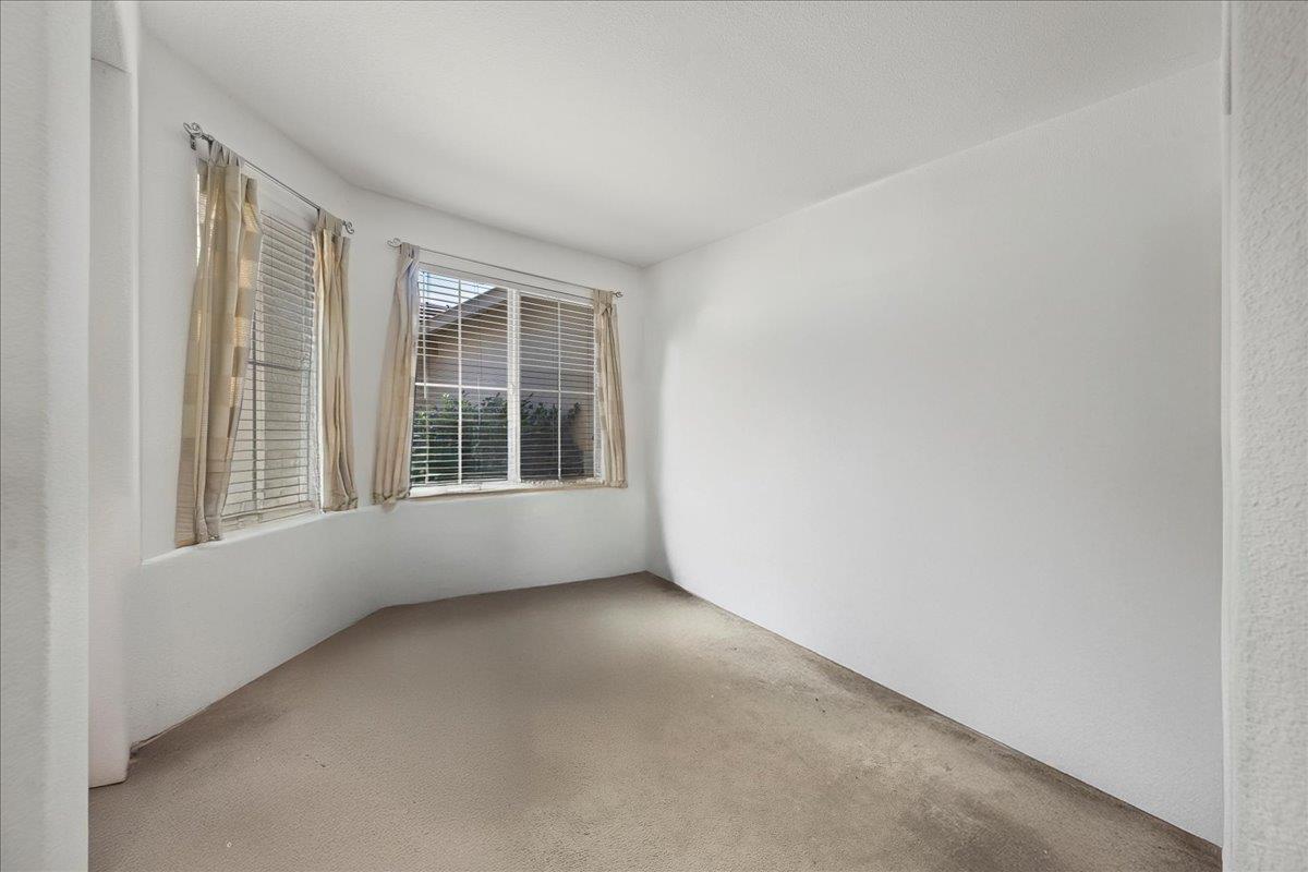 1728 Leander Lane