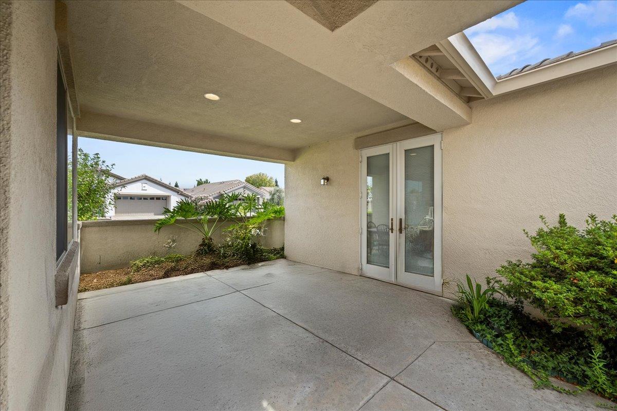 1728 Leander Lane