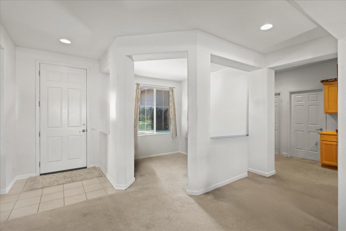 1728 Leander Lane