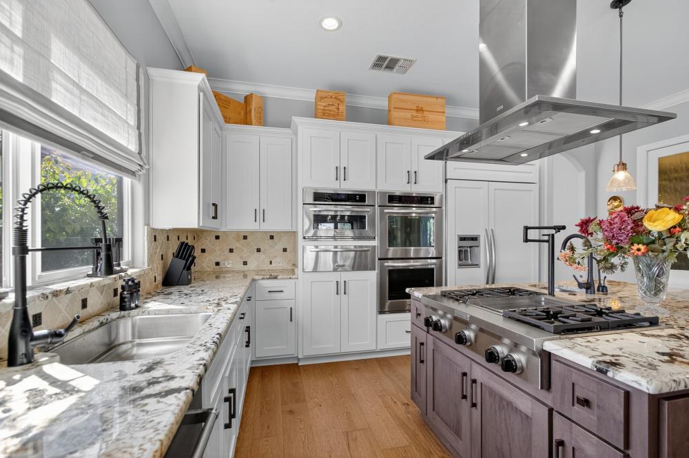 8712 Wentworth Court