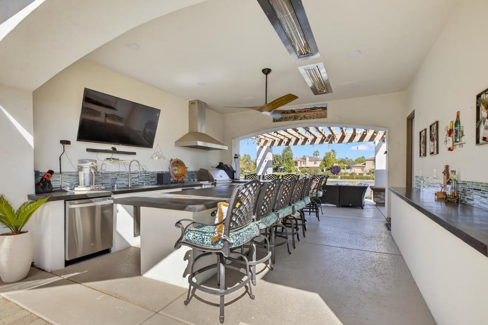 8712 Wentworth Court