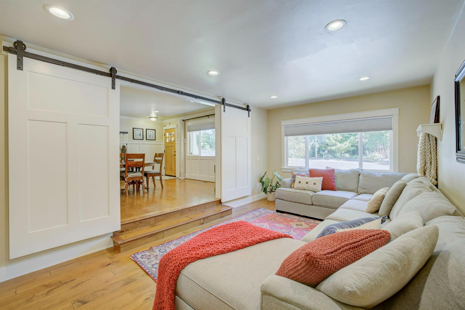 5924 Walnut Street