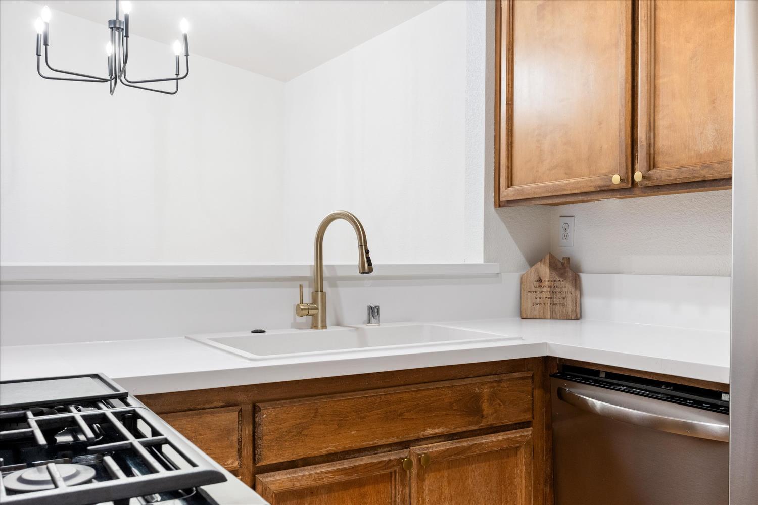 1002 Wabash Court
