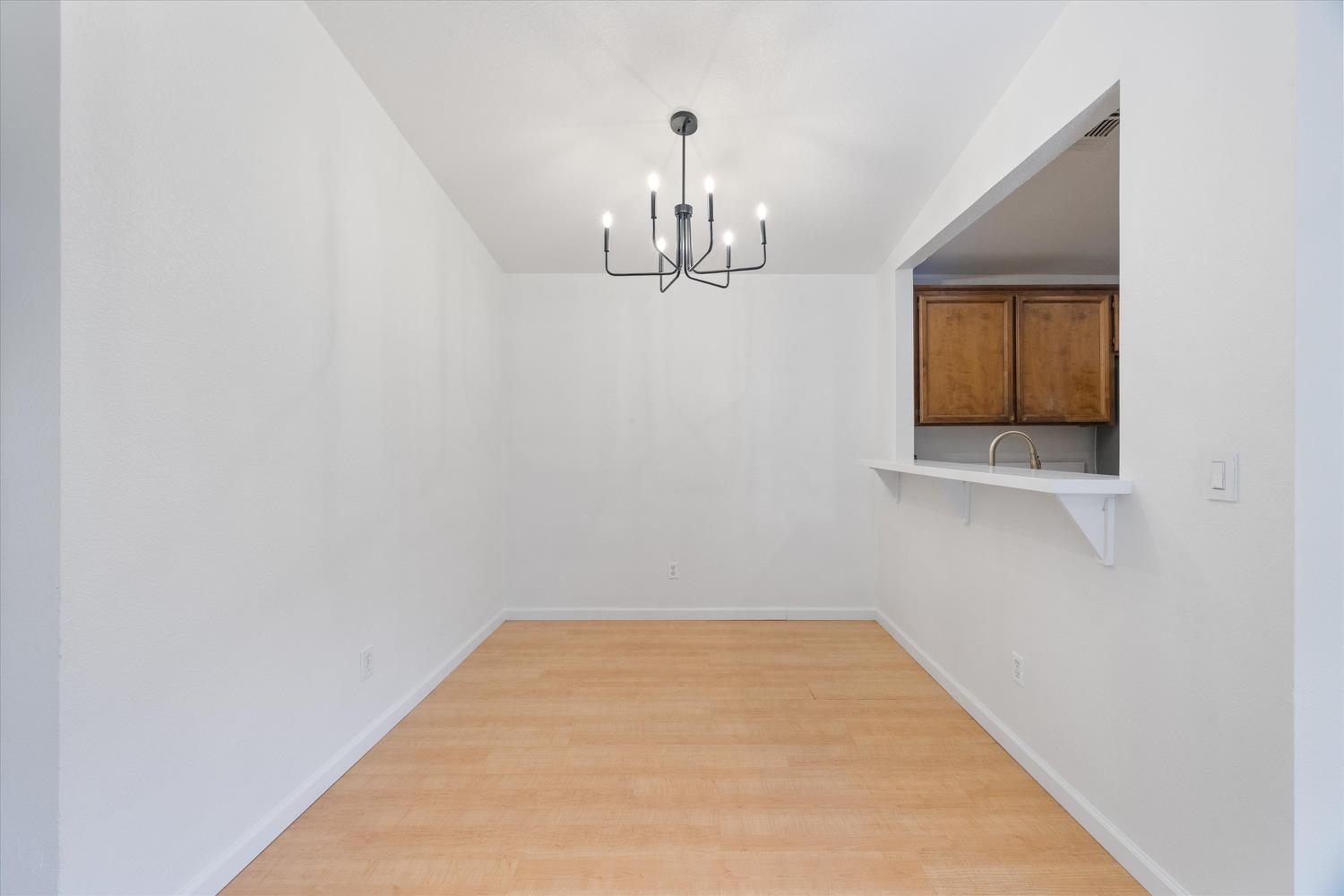 1002 Wabash Court