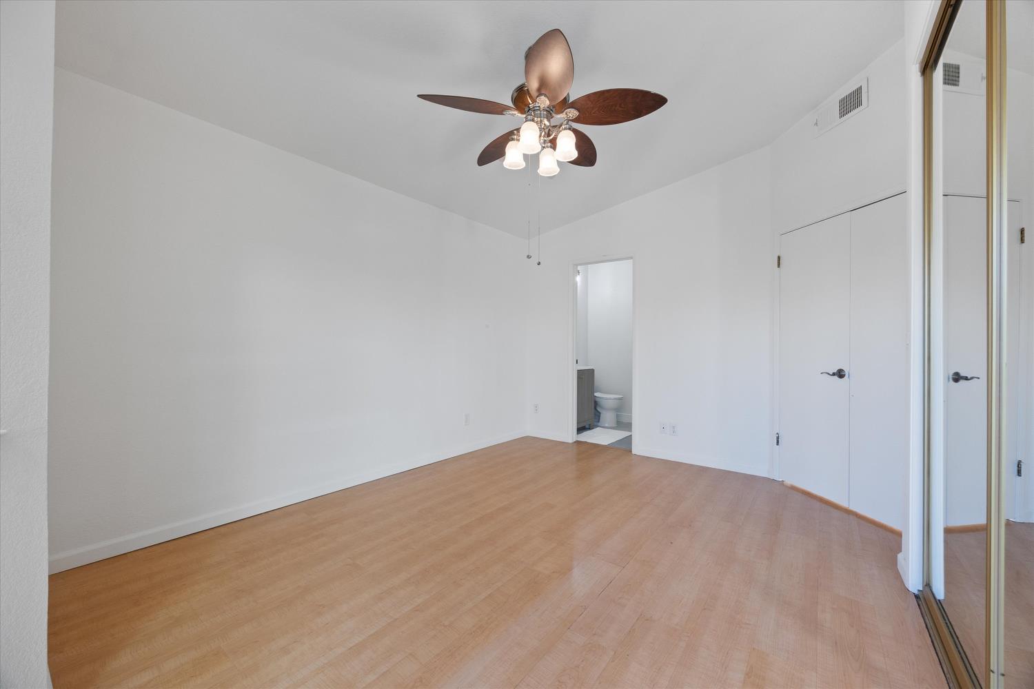 1002 Wabash Court