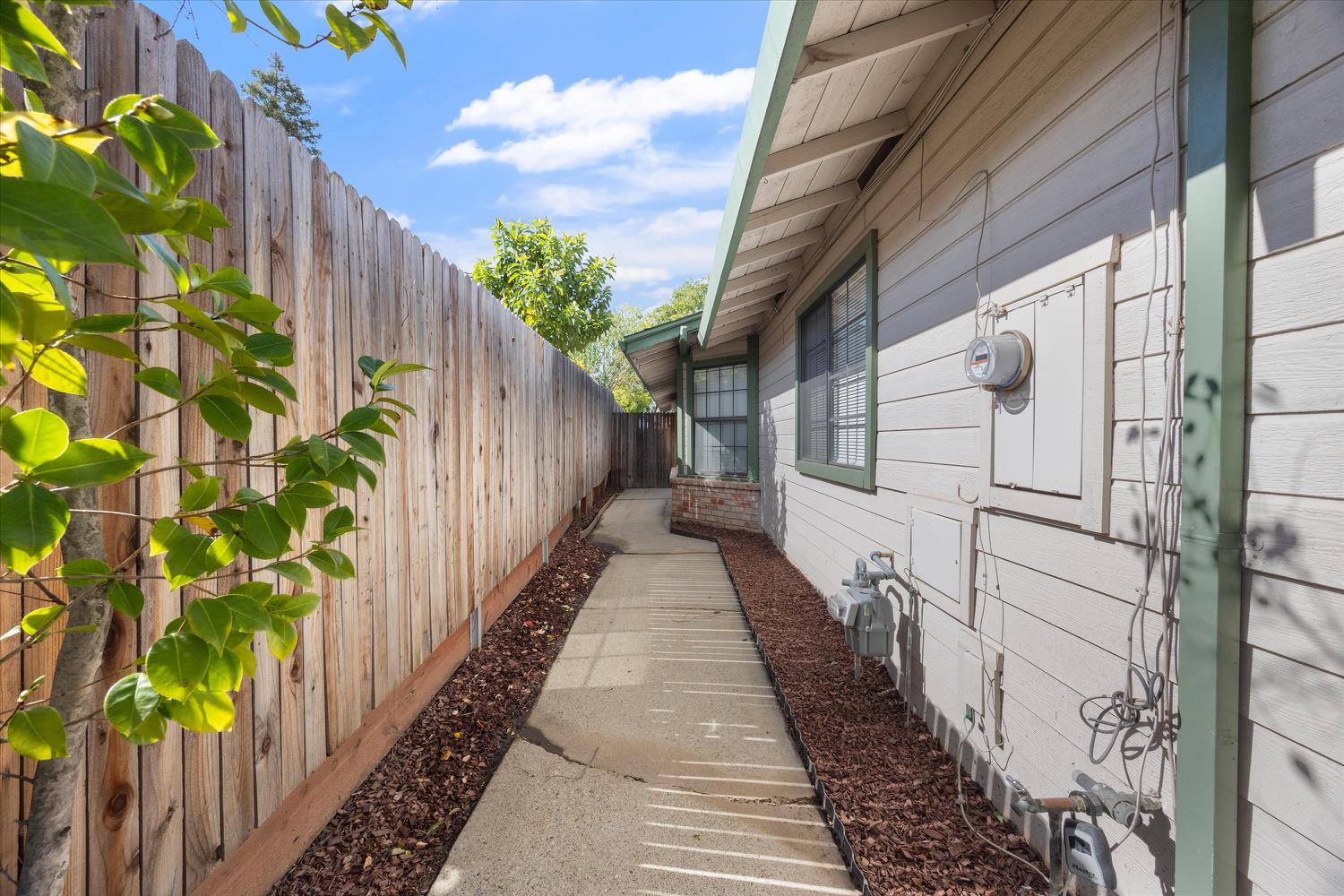 1002 Wabash Court