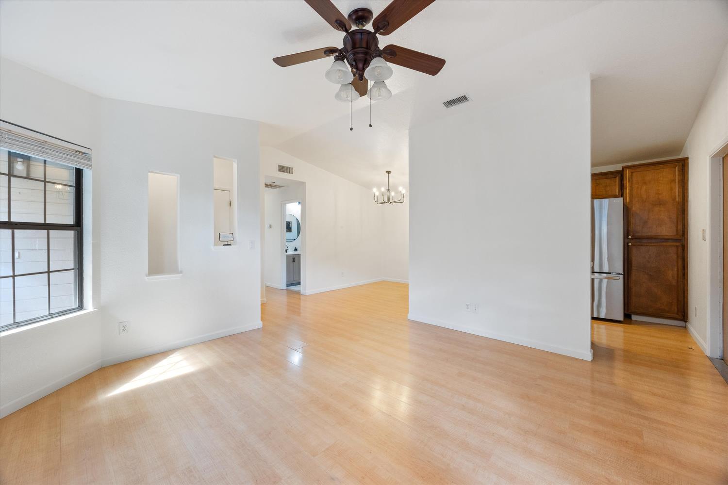1002 Wabash Court
