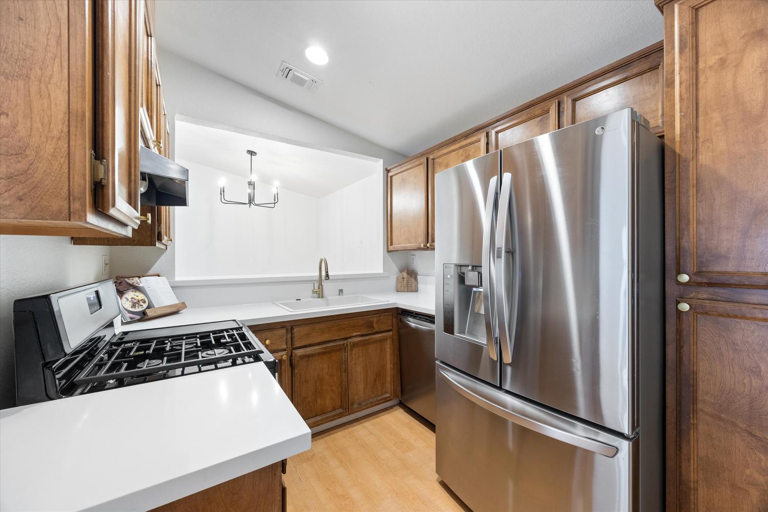 1002 Wabash Court