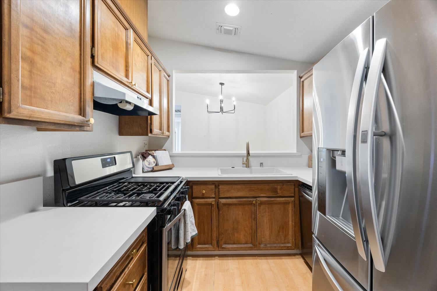 1002 Wabash Court