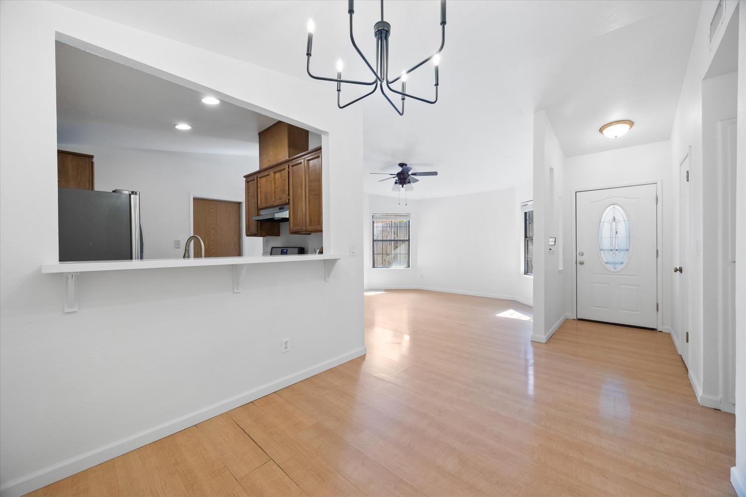 1002 Wabash Court