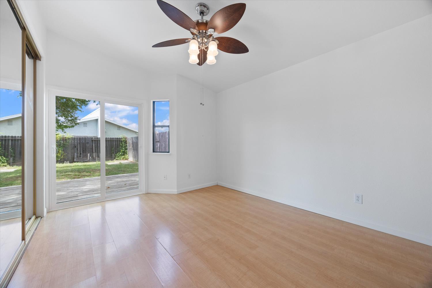 1002 Wabash Court