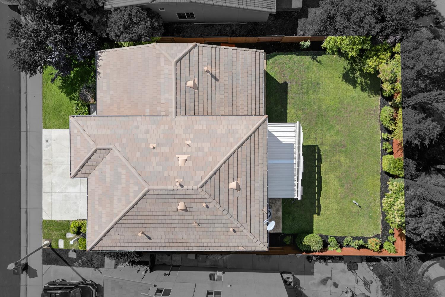 668 WHITFIELD Lane