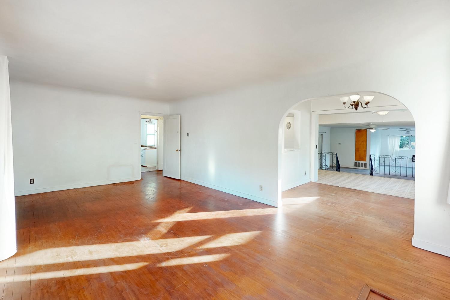 353 N Lawrence Avenue