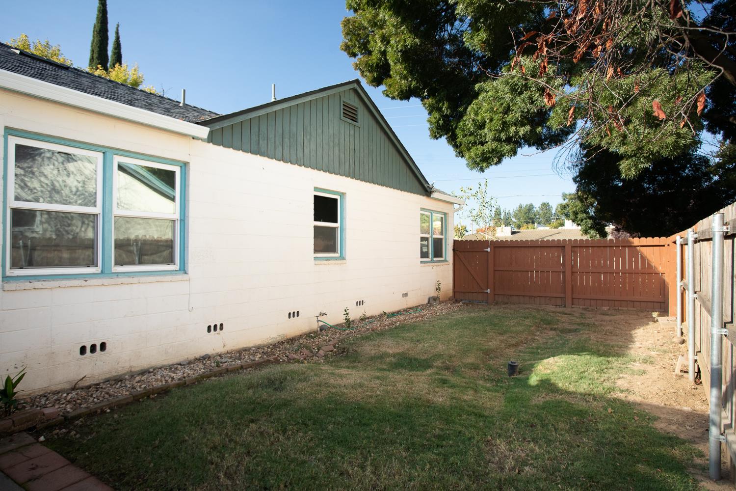 353 N Lawrence Avenue