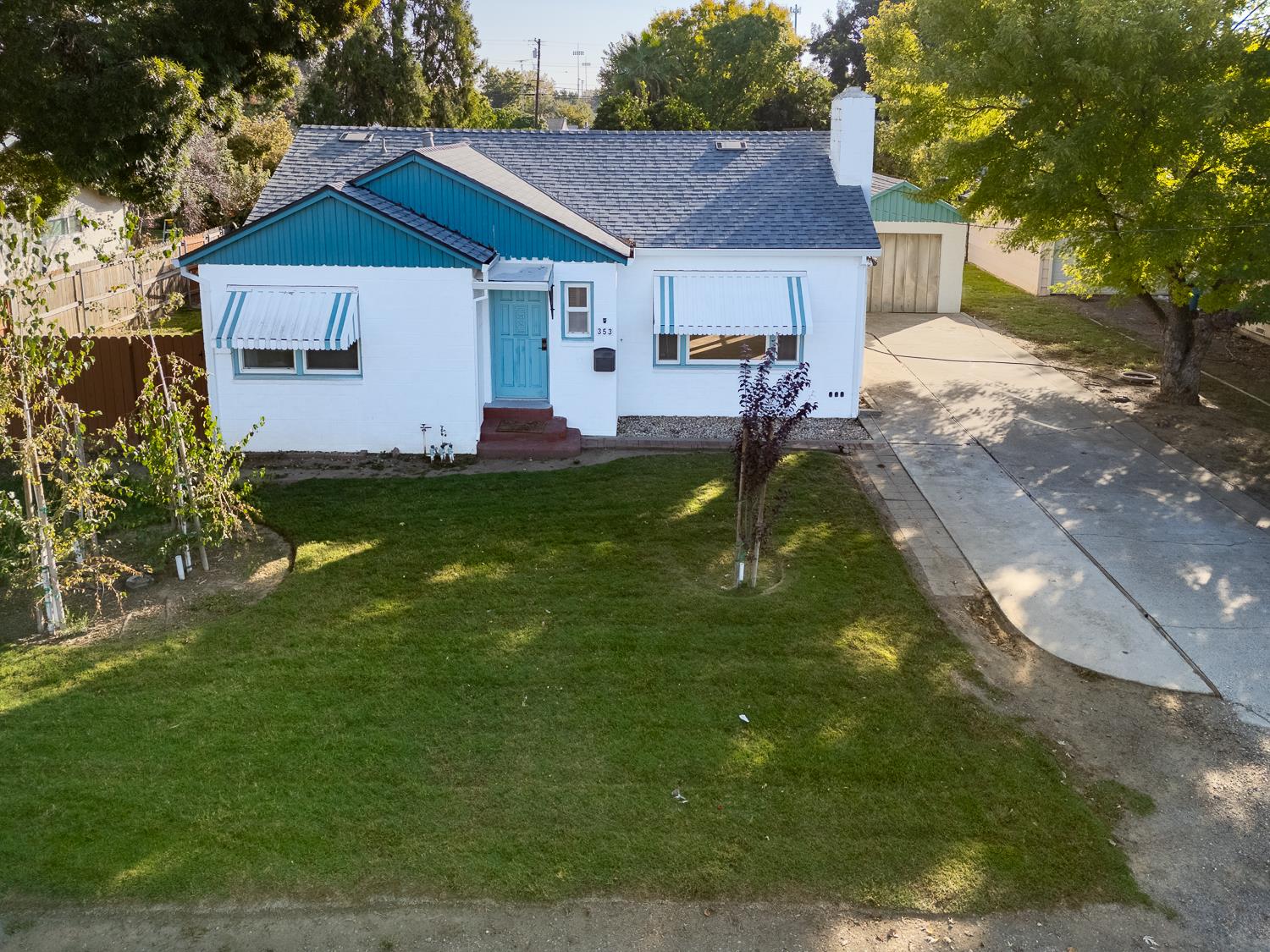 353 N Lawrence Avenue