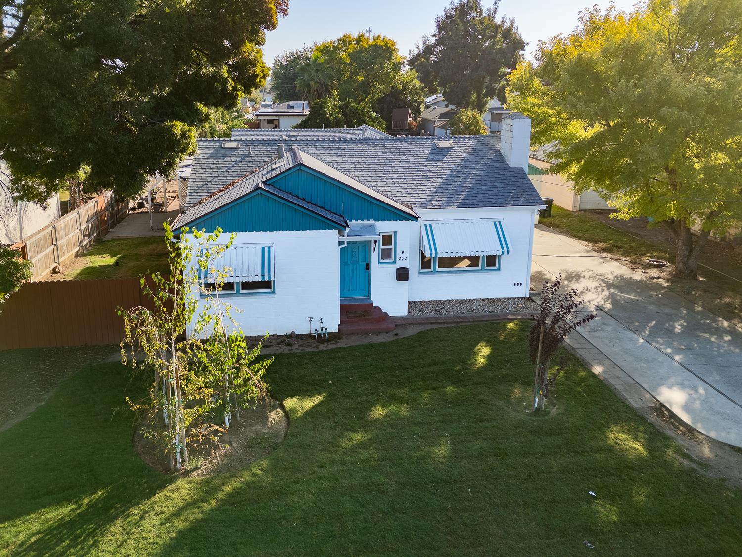 353 N Lawrence Avenue
