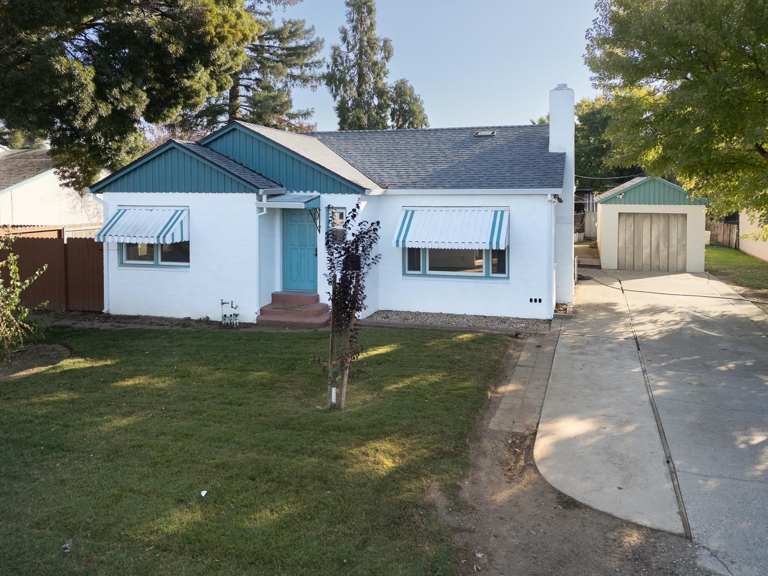 353 N Lawrence Avenue