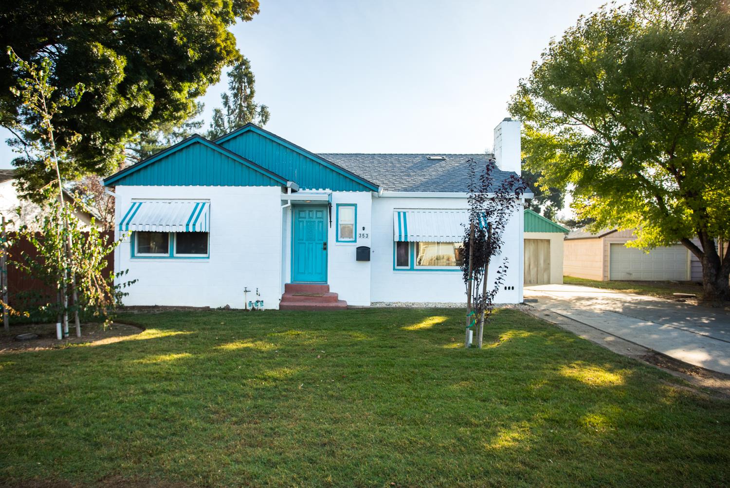 353 N Lawrence Avenue