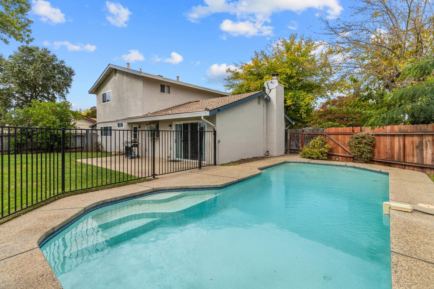 2570 Warrego Way