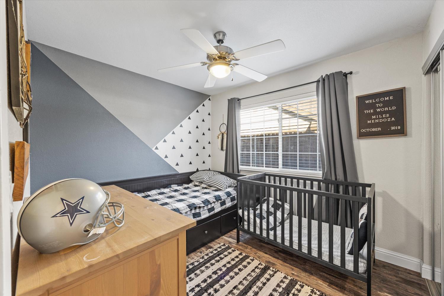 2814 Leslie Lane