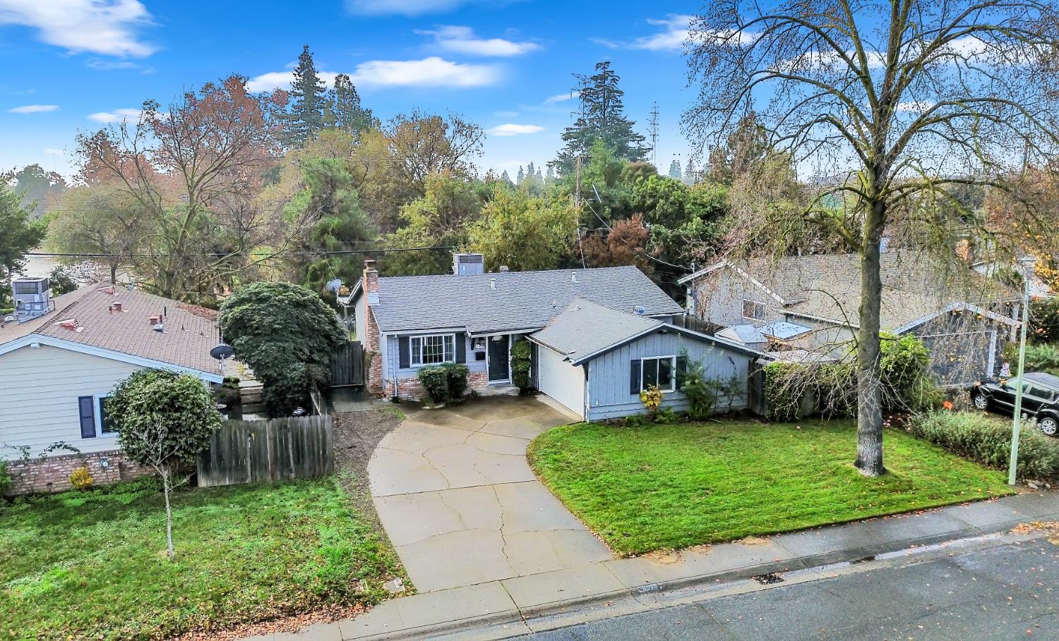 8570 Everglade Drive