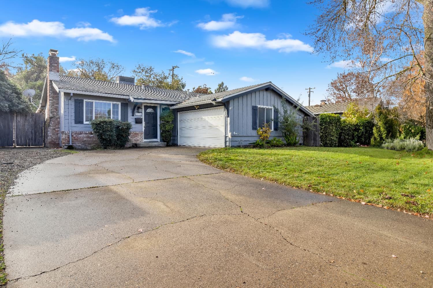 8570 Everglade Drive