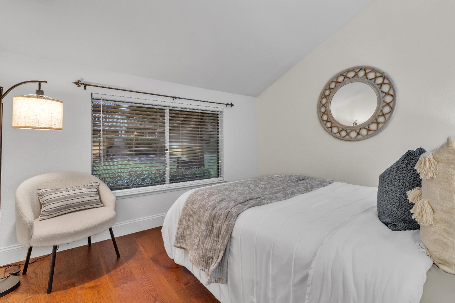 231 Live Oak Circle 2