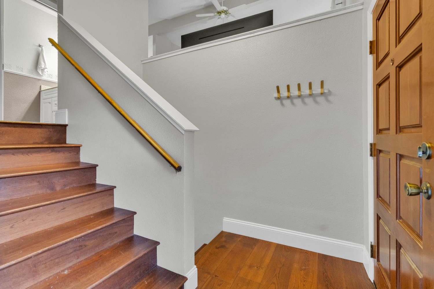231 Live Oak Circle 2