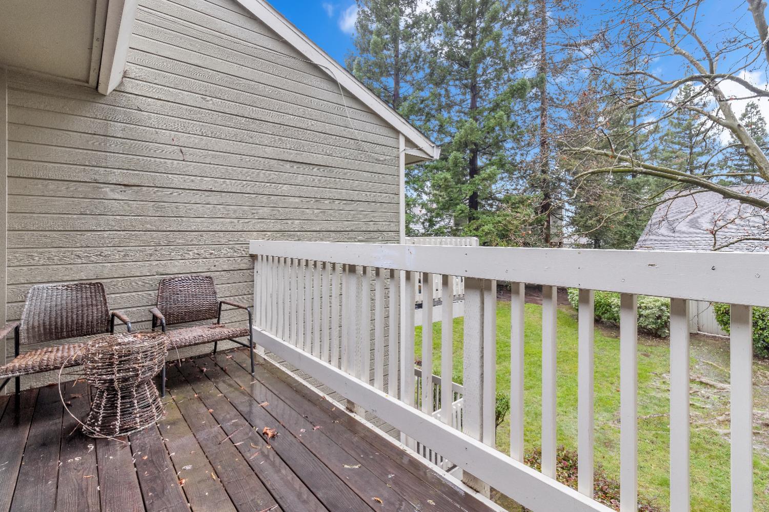 231 Live Oak Circle 2
