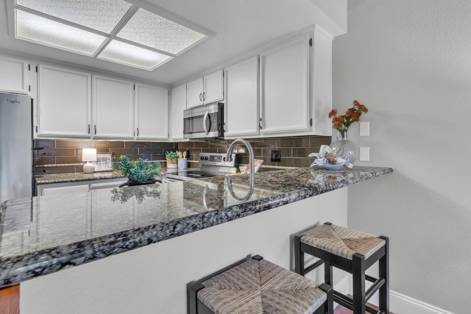 231 Live Oak Circle 2