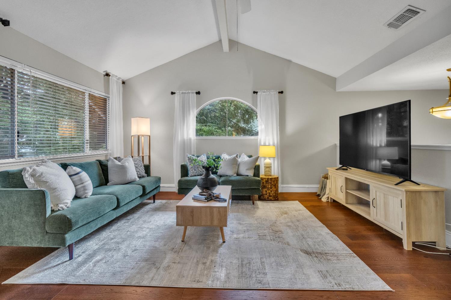 231 Live Oak Circle 2