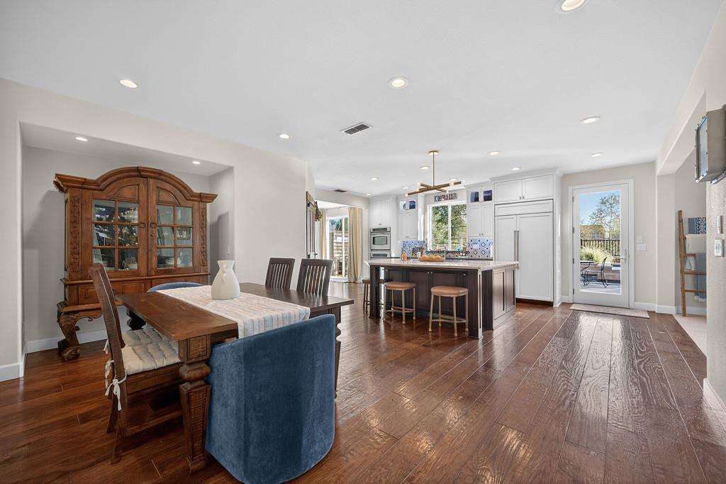 2196 Red Setter Road