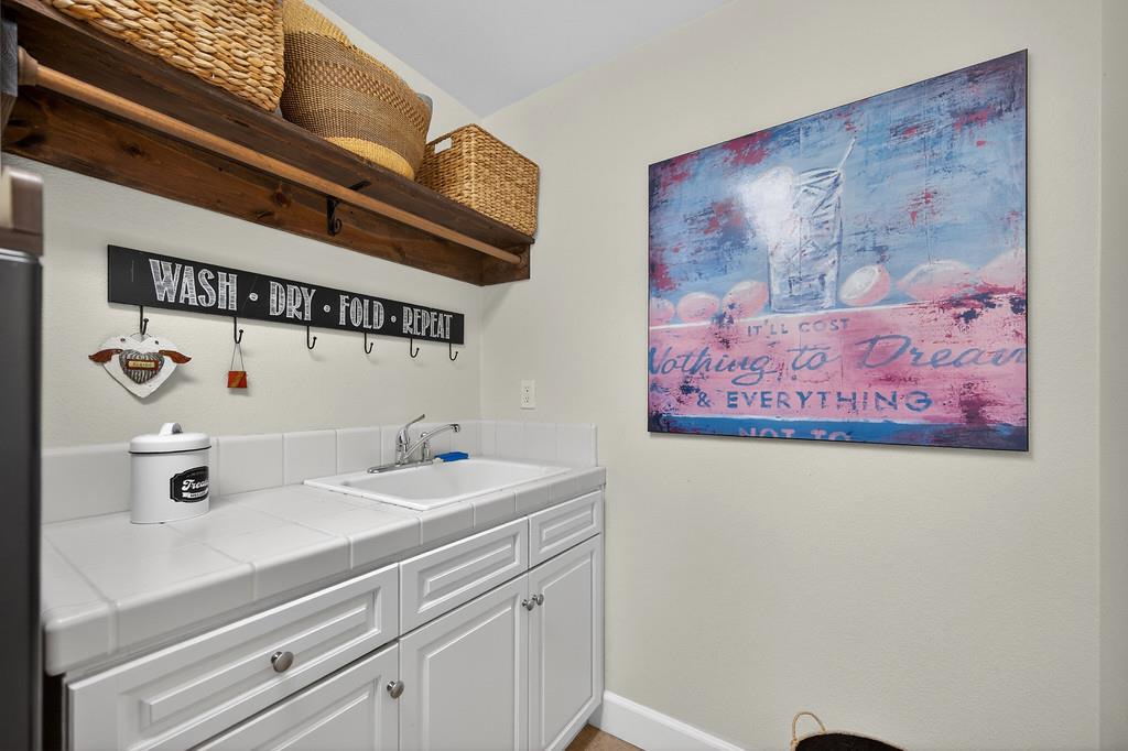 2196 Red Setter Road