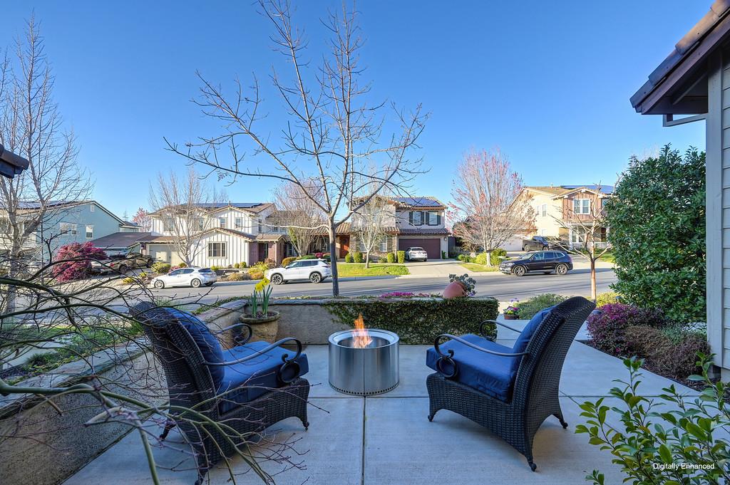 2196 Red Setter Road