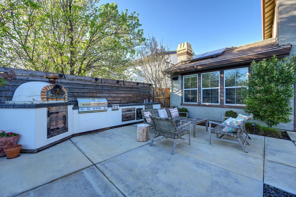 2196 Red Setter Road