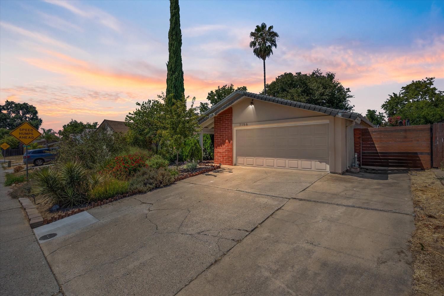 7156 Woodmore Oaks Drive