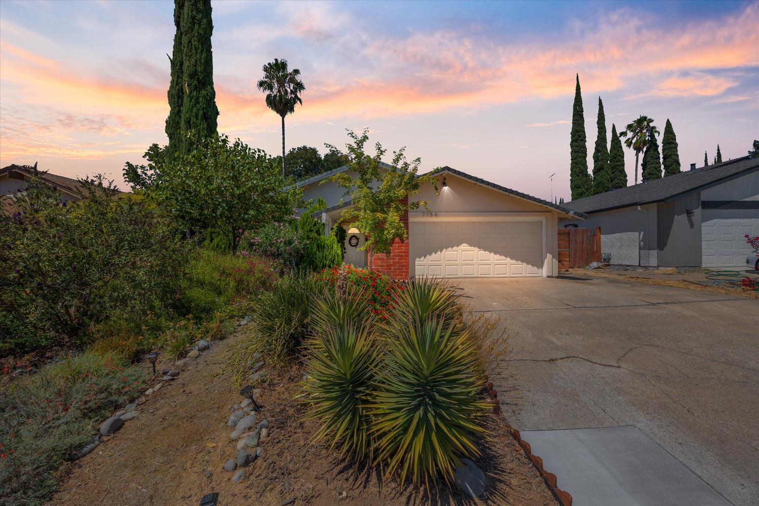 7156 Woodmore Oaks Drive