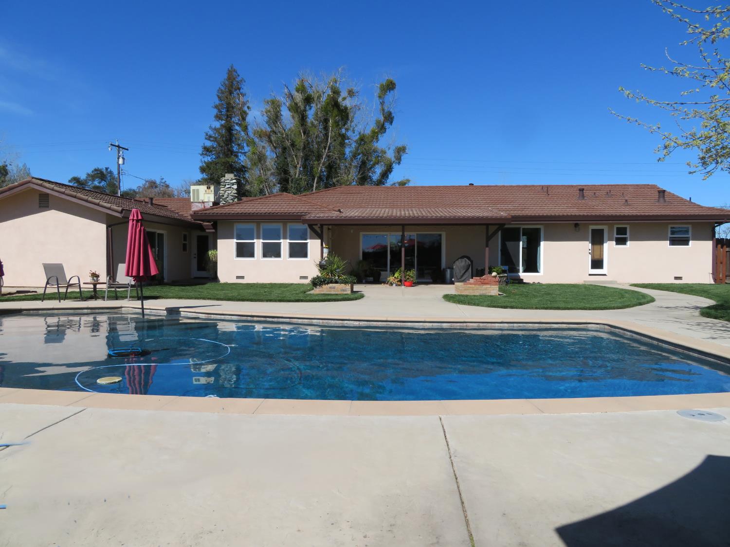 4900 Pleasant Valley Road