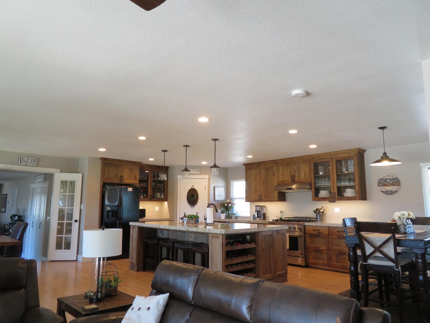 4900 Pleasant Valley Road