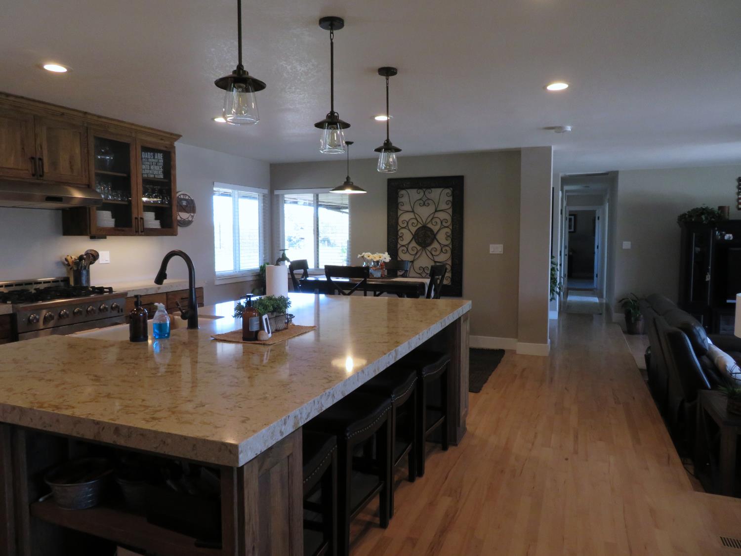 4900 Pleasant Valley Road