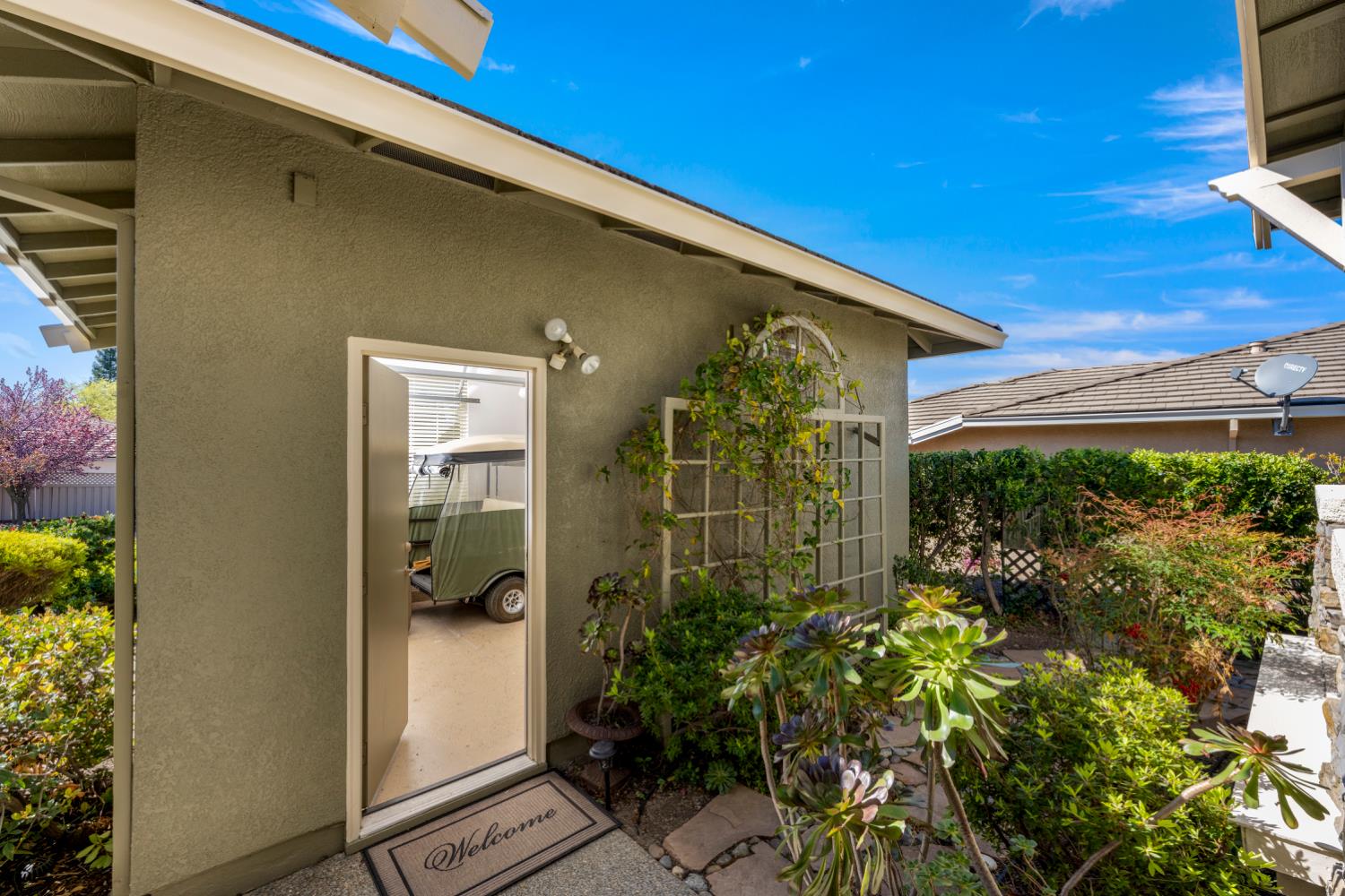 2582 Kingfisher Lane