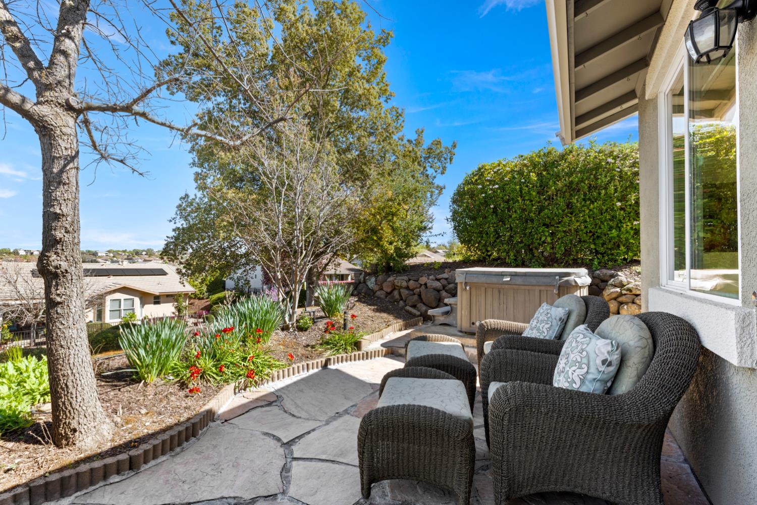 2582 Kingfisher Lane